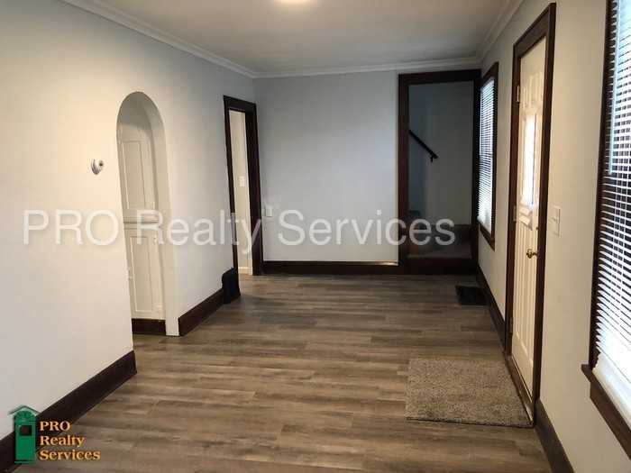 5548 35th Ave S - Photo 3 of 11