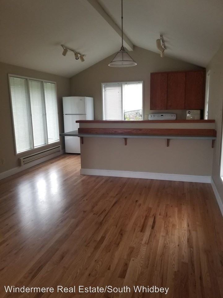 428 Island View Ln - Photo 3 of 9