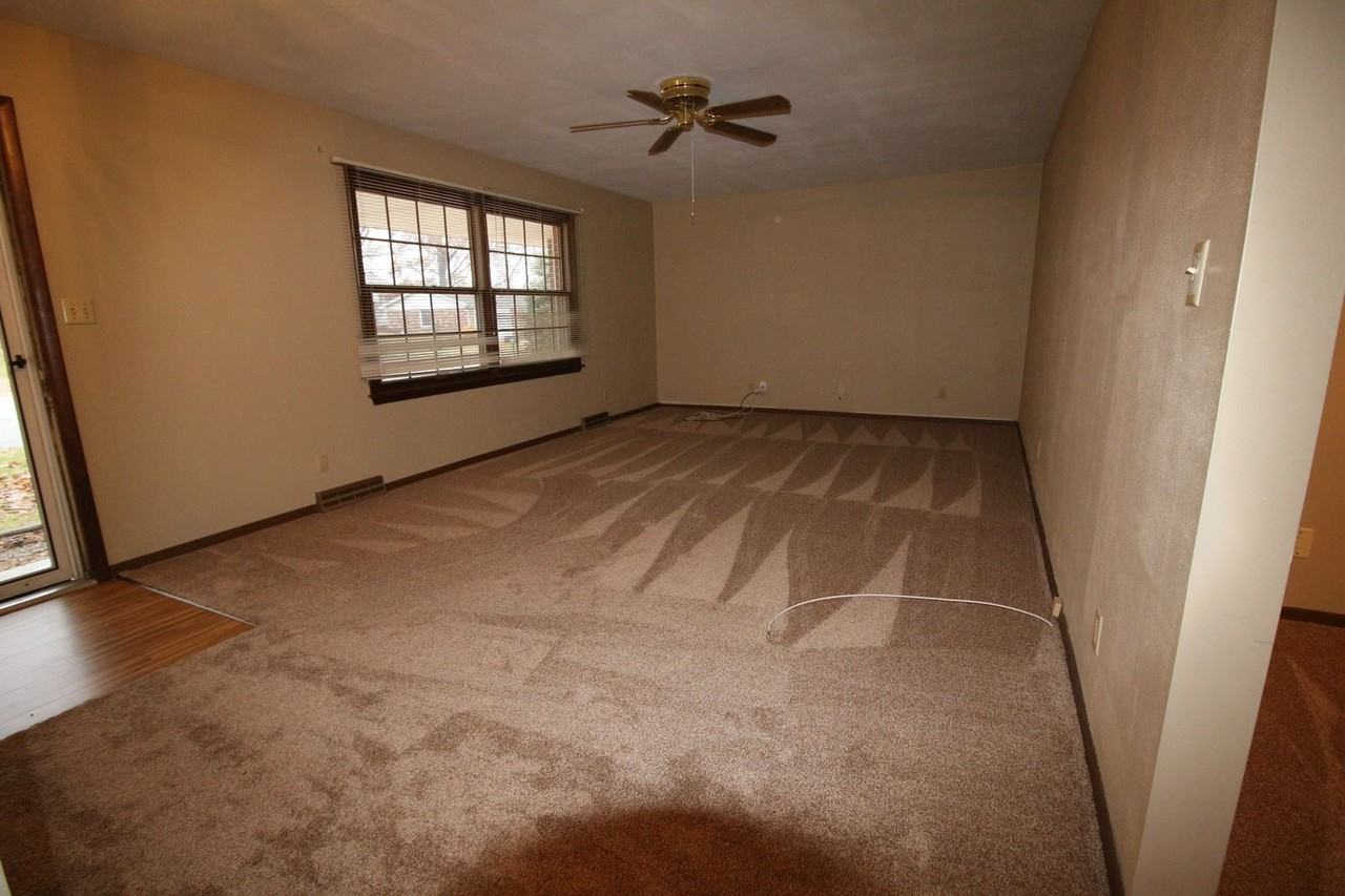 616 S Washington Ave - Photo 2 of 10