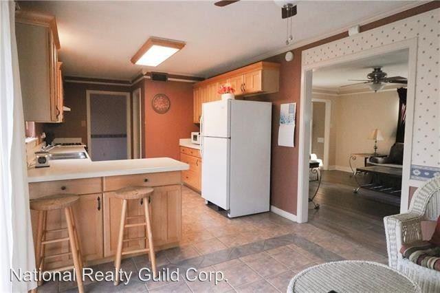 600 Oakwood Ave - Photo 3 of 13