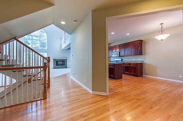 1532 S Kembley Ave - Photo 2 of 16