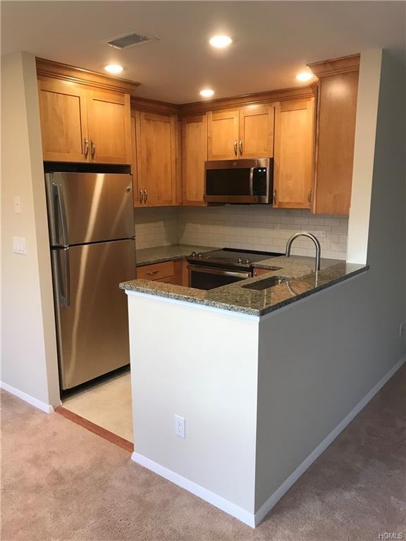 132J Columbia Ct - Photo 2 of 20