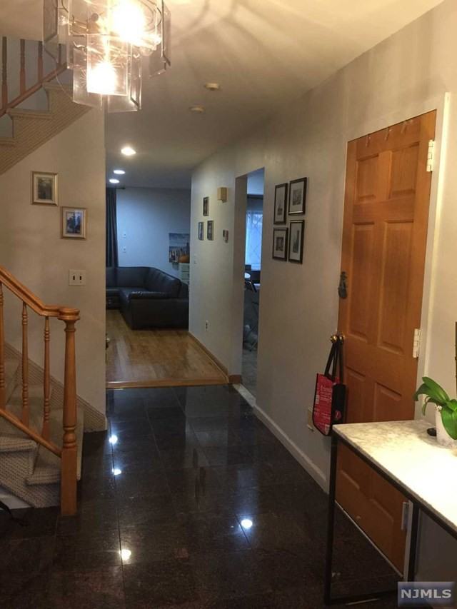 26 Linwood Ave - Photo 3 of 14