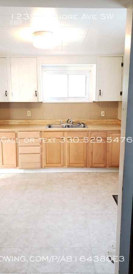 1235 Ardmore Ave SW - Photo 3 of 6