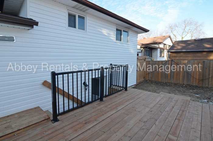 103 Westbury Ave - Photo 2 of 15