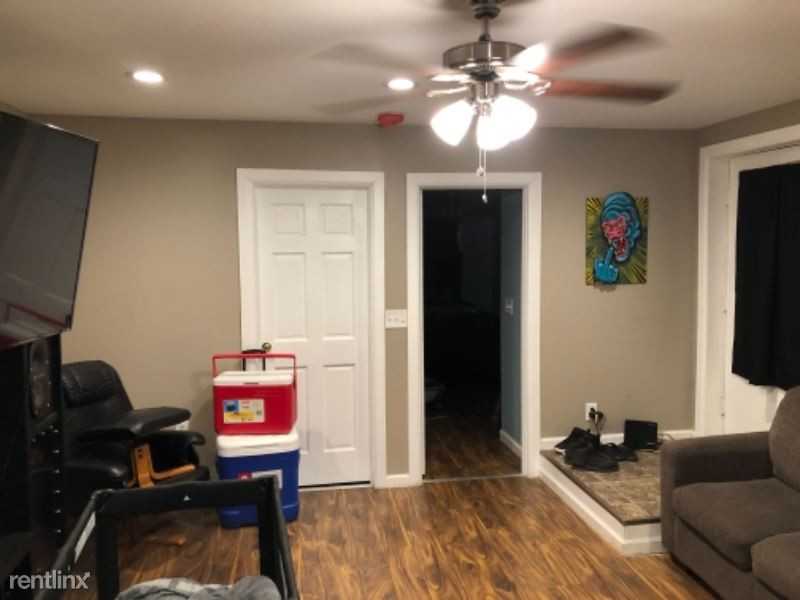 810 Congress St - Photo 3 of 10