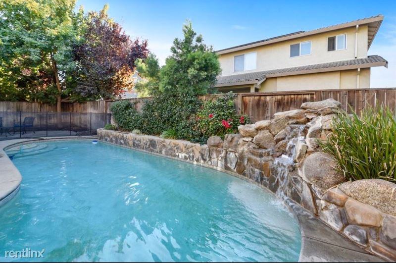 637 Rebekah Ct - Photo 2 of 7