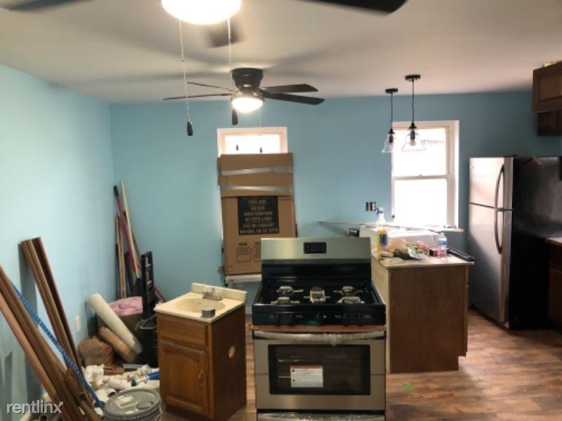 808 Congress St - Photo 2 of 6