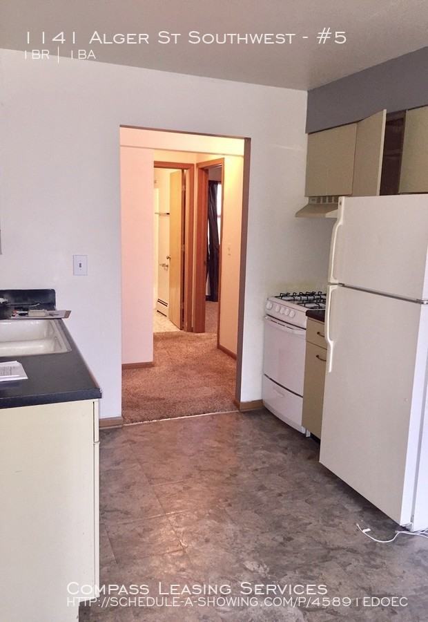 1141 Alger St SW #5 - Photo 3 of 9