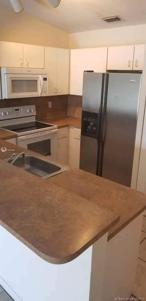 11416 Southwest 17th Court - Photo 2 of 10