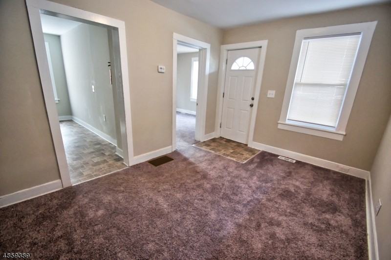 581 South Ave - Photo 2 of 15