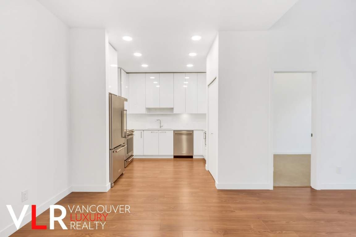 5460 Broadway (# 4249) - Photo 3 of 28