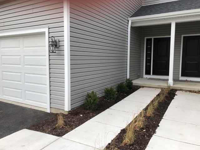 106 S 1st St - Photo 3 of 21