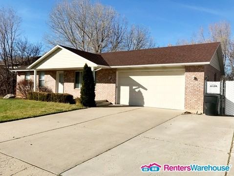 2645 Deer Run Dr - Photo 2 of 10