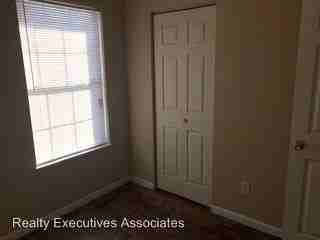 825 Belleaire Ave - Photo 3 of 11