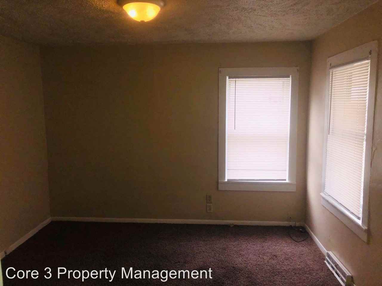 706 W Graham St - Photo 2 of 7