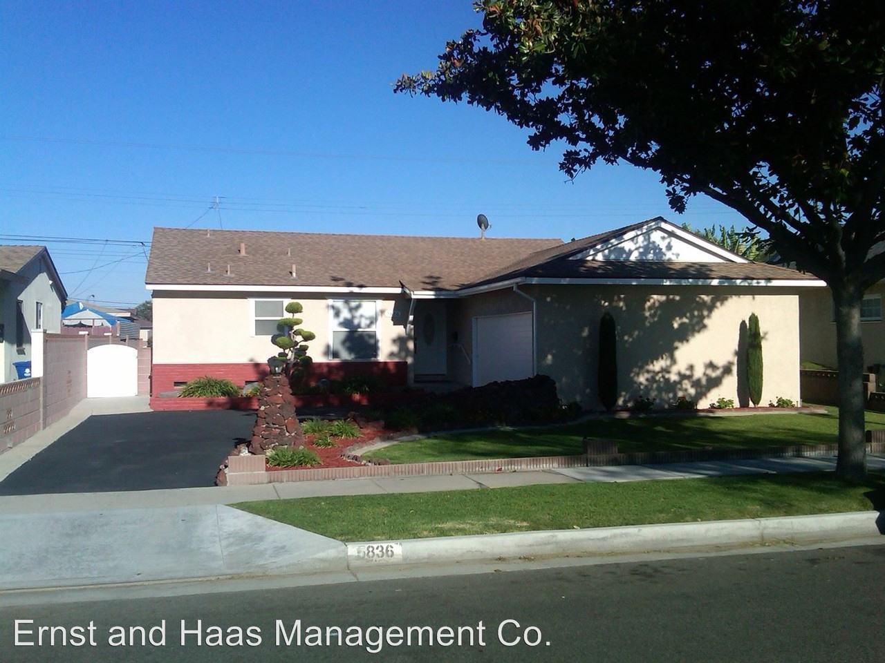 5836 Woodruff Ave - Photo 2 of 26