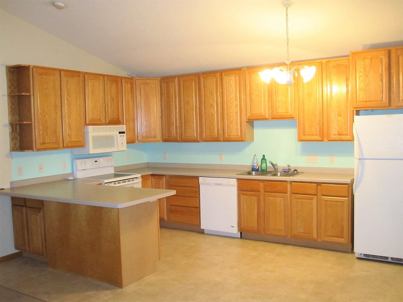 205 Barron Ave - Photo 3 of 12