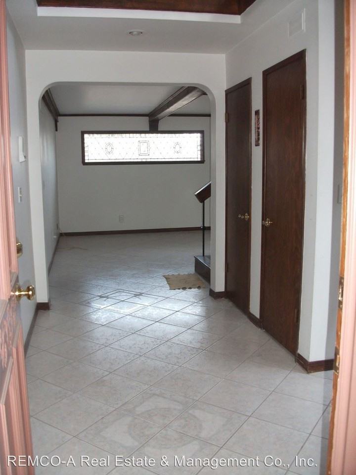 101 Electric Ave - Photo 2 of 27