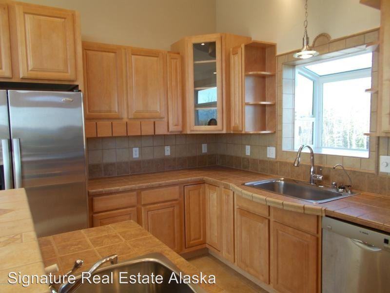 1131 N Amber Dr - Photo 3 of 10
