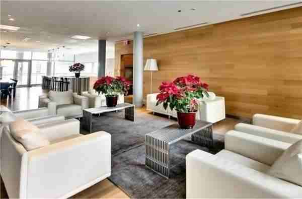 25 Telegram Mews #2610