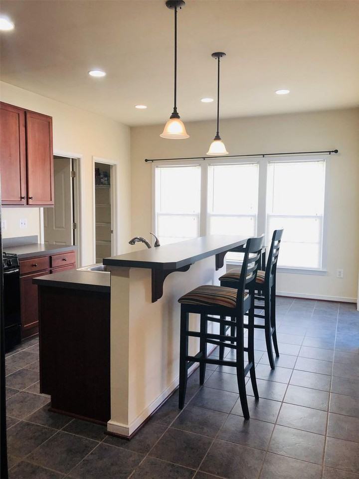 4332 Chatham Dr - Photo 2 of 21