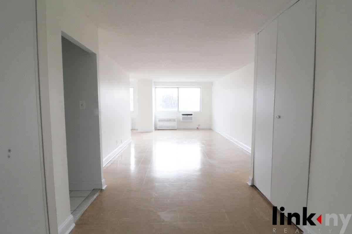 40 E Sidney Ave #3