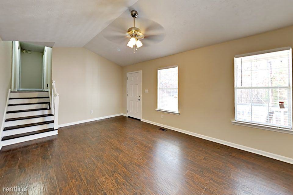 483 483 Halehaven Drive - Photo 3 of 17