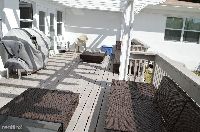 3566 NE 168th St - Photo 2 of 11