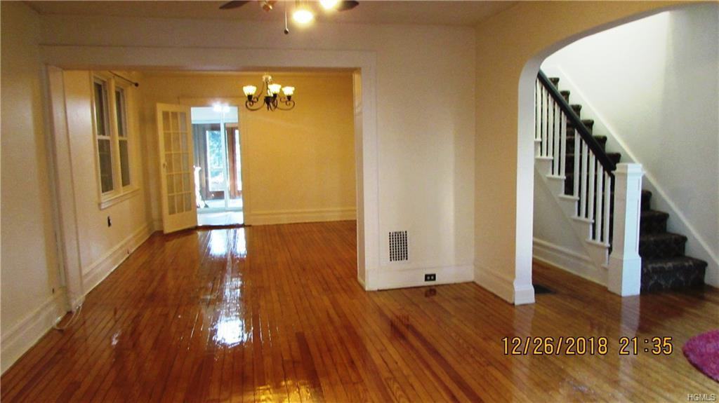 200 Parkview Ave - Photo 2 of 22