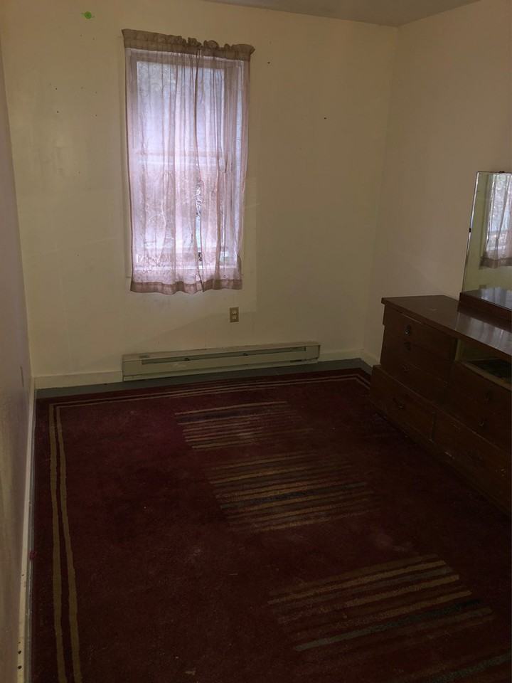 105 York Ave - Photo 2 of 9