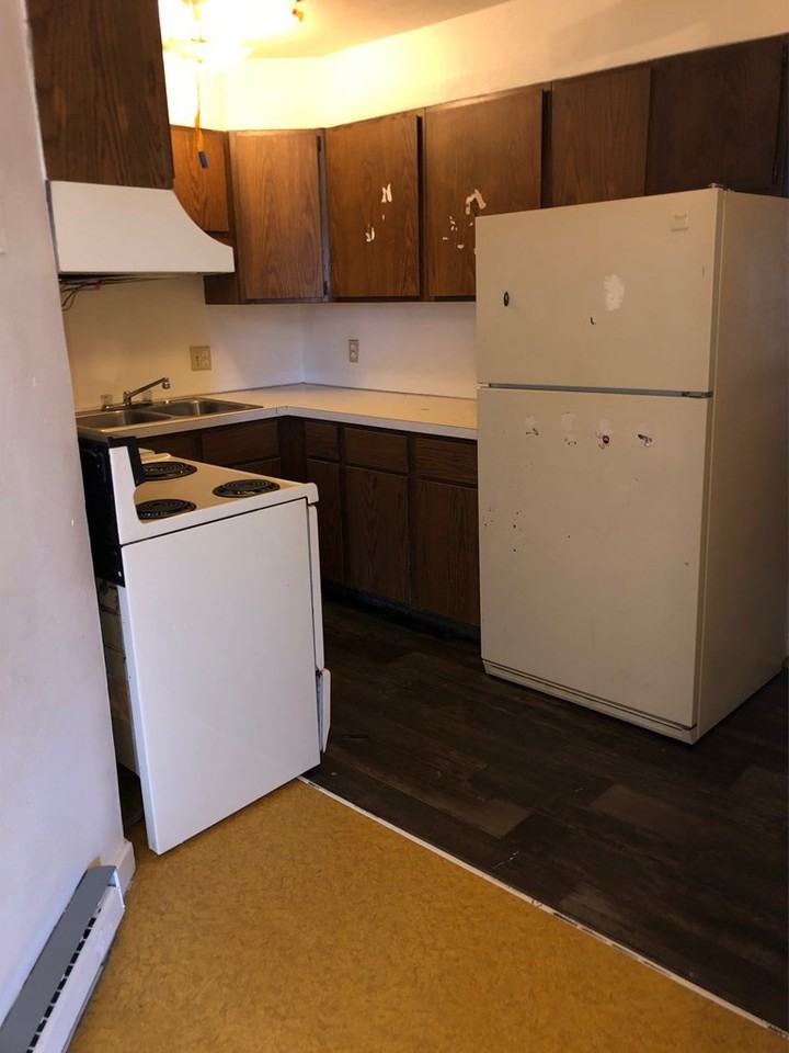 105 York Ave - Photo 3 of 9