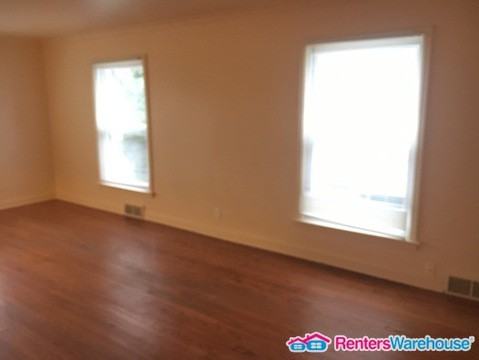 4151 N 36th St - Photo 3 of 24