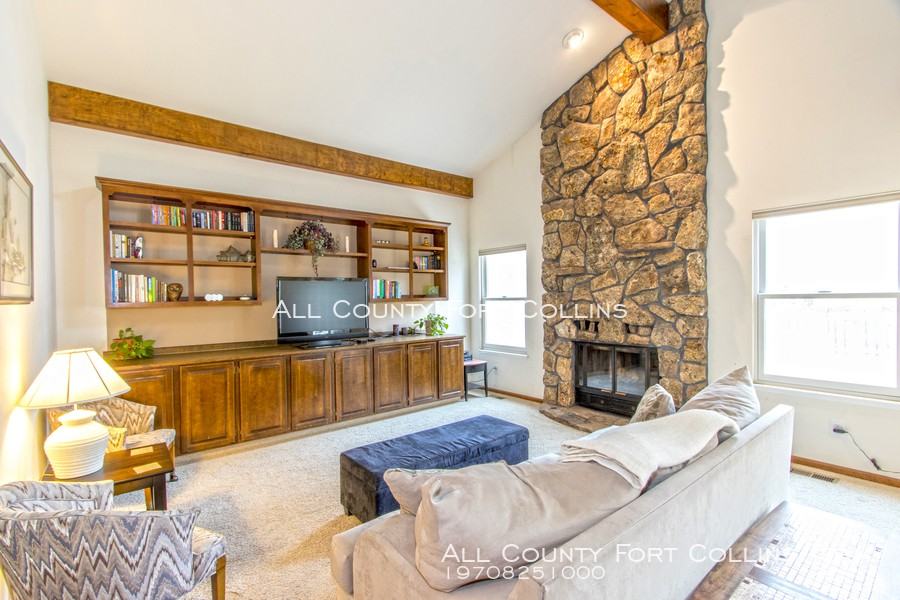 2425 Creekwood Dr - Photo 3 of 13