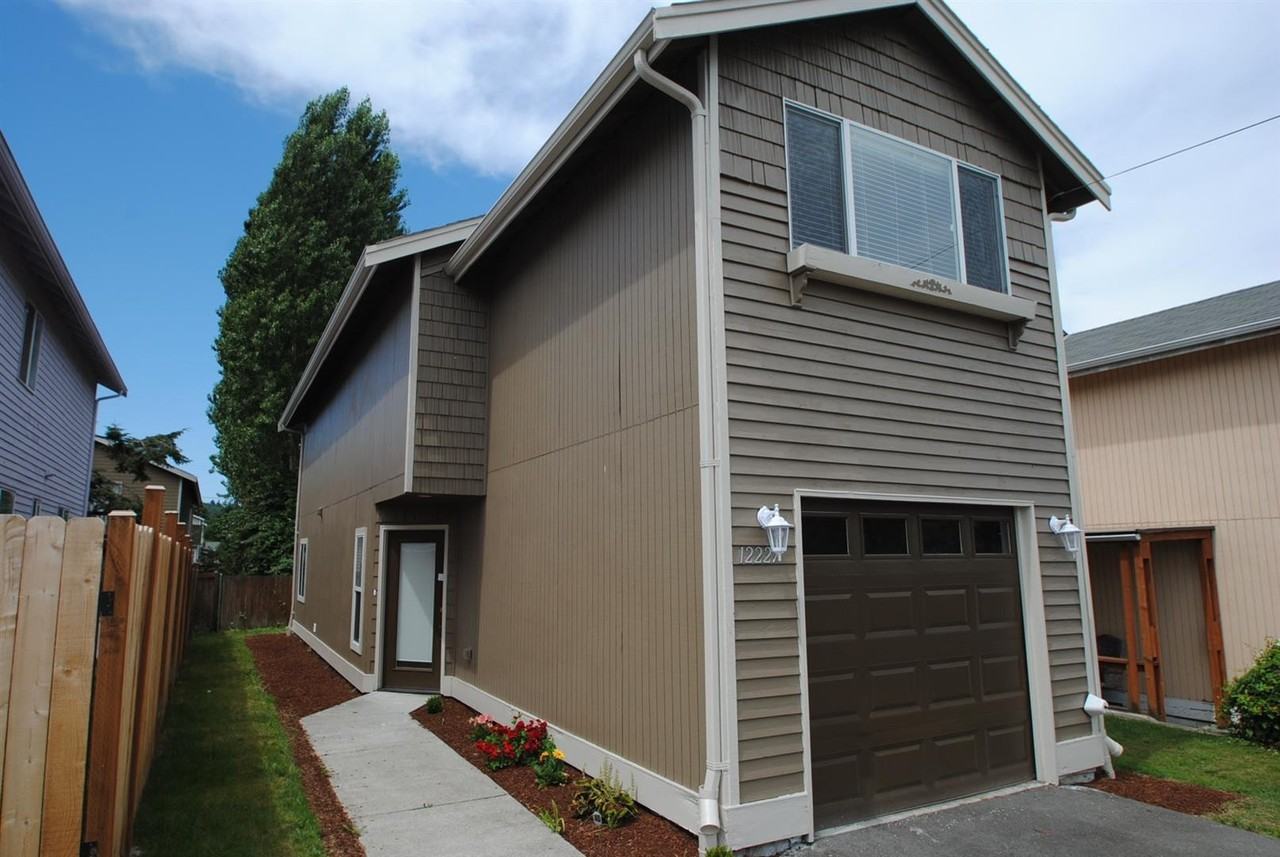 12227 47th Ave S - Photo 2 of 16