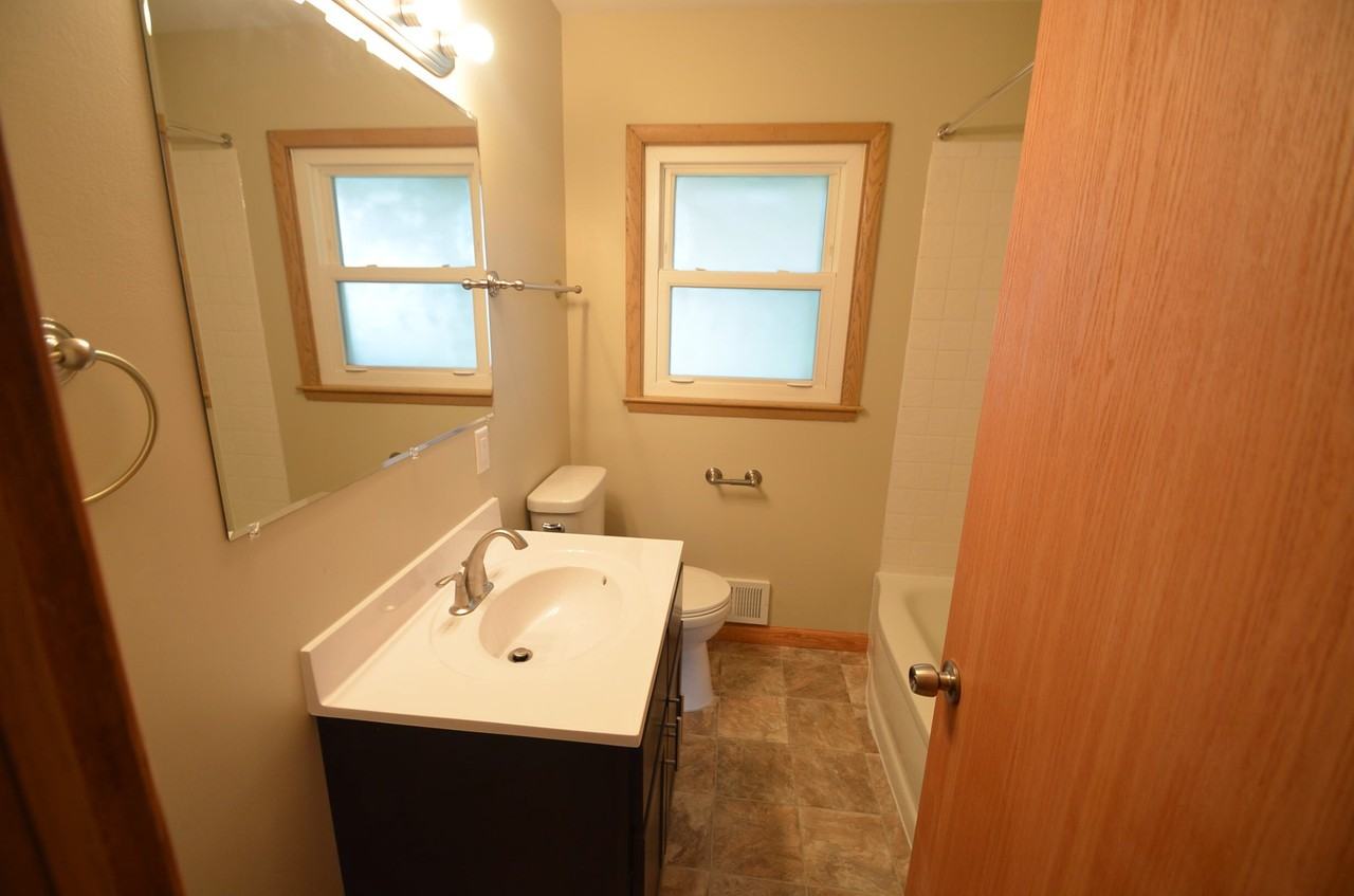 113 River Edge Way NE - Photo 3 of 6