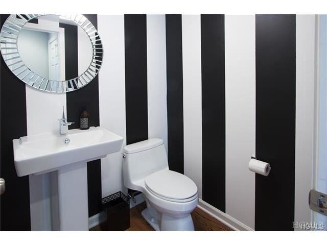 18 Brookridge Ct - Photo 3 of 12