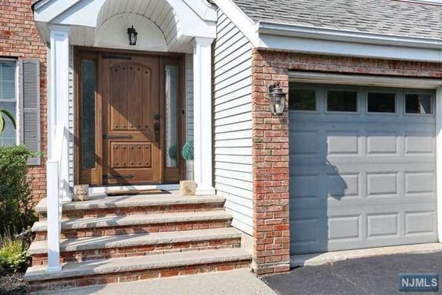 534 Alosio Dr - Photo 2 of 25