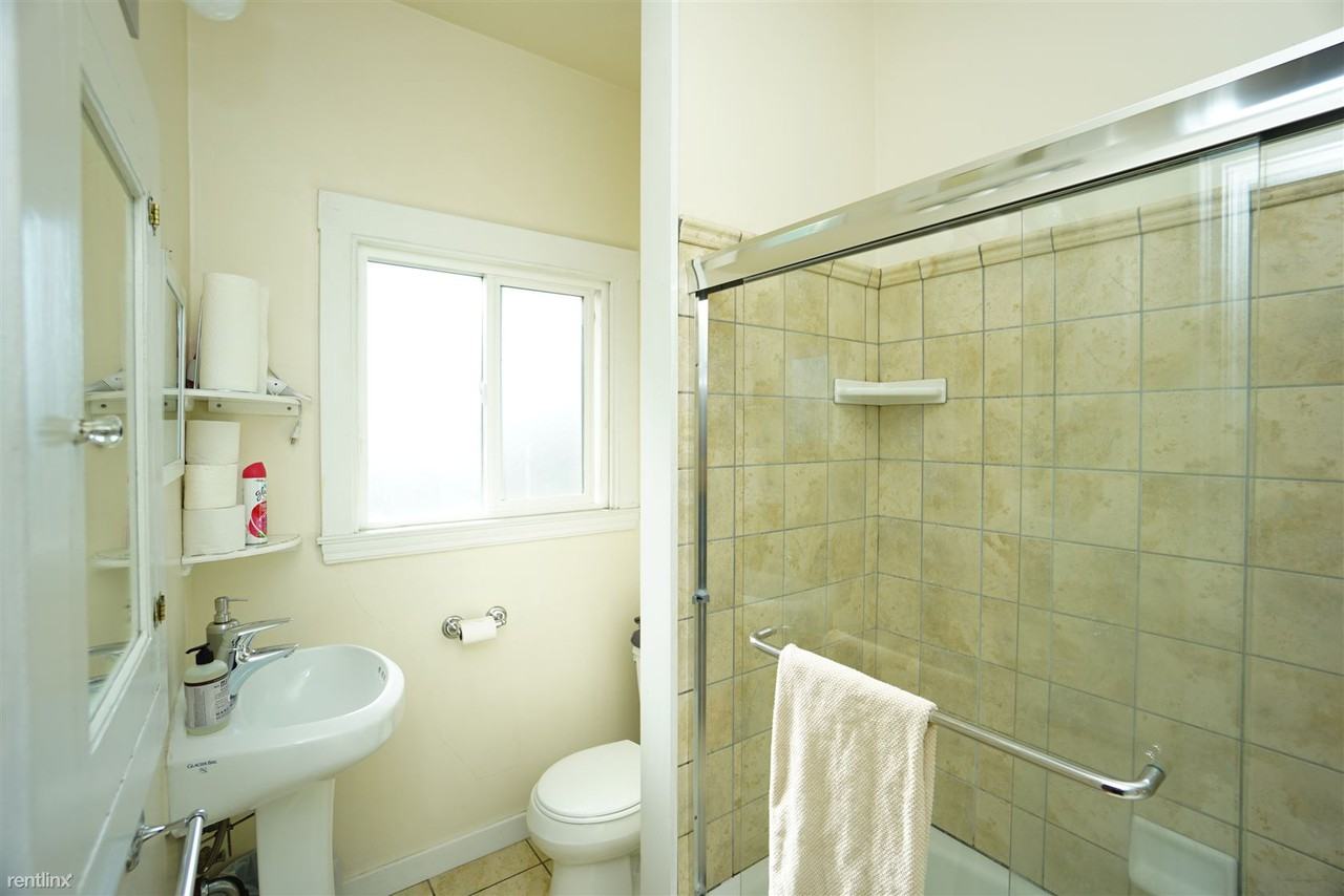 1846 Spruce St - Photo 2 of 8