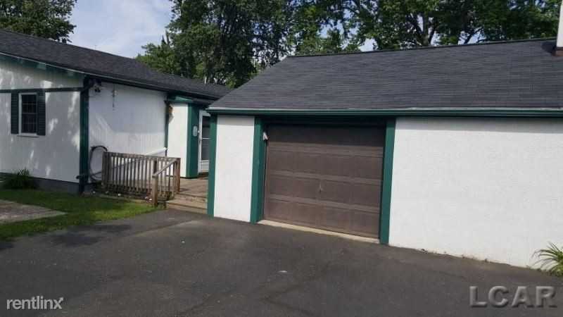 5560 Central Dr - Photo 2 of 18