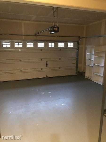 922 SW 20th Way - Photo 2 of 11