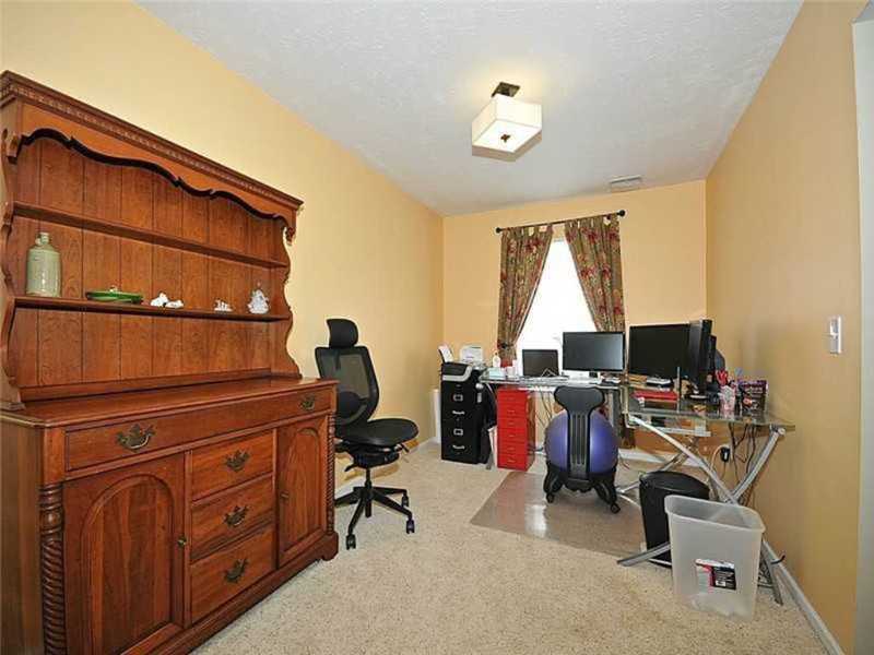 5913 Sandalwood Dr - Photo 3 of 15