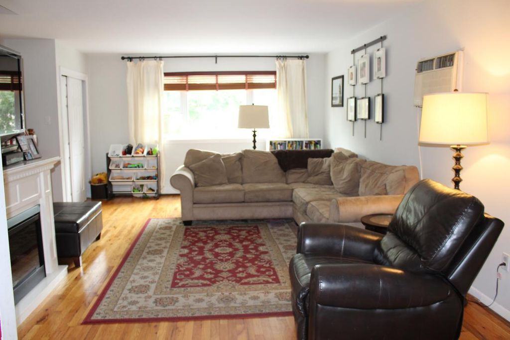 61 Reynold Street - Photo 3 of 11