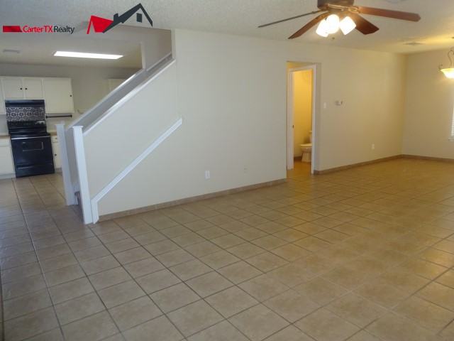 1049 London Lane - Photo 2 of 10