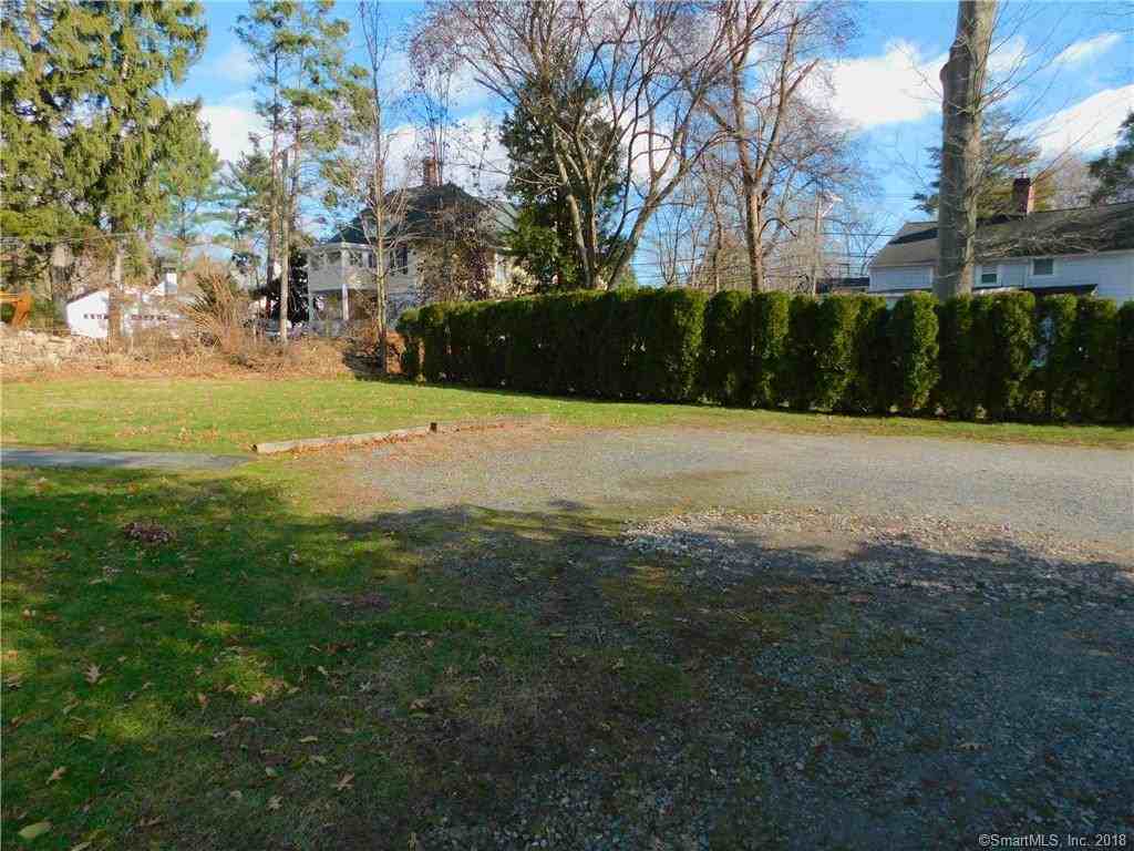 49b Kings Hwy N - Photo 2 of 9