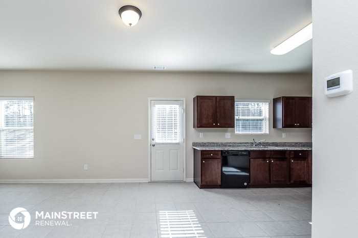 35 Olivia Way - Photo 2 of 15