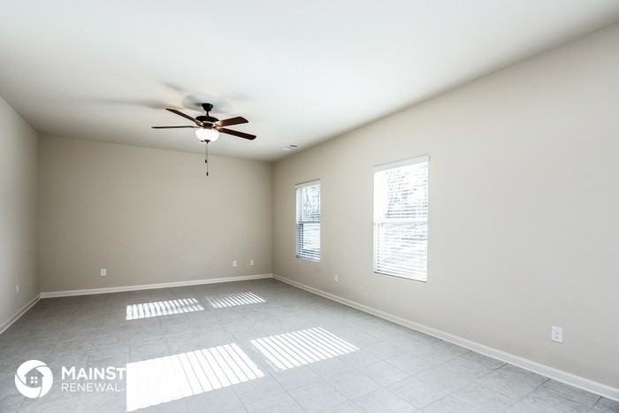 35 Olivia Way - Photo 3 of 15