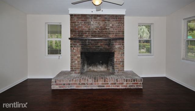 8834 Darlington Dr - Photo 3 of 12