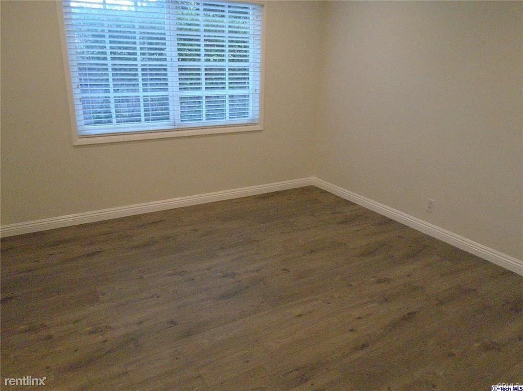 1654 Sheridan Rd - Photo 3 of 22
