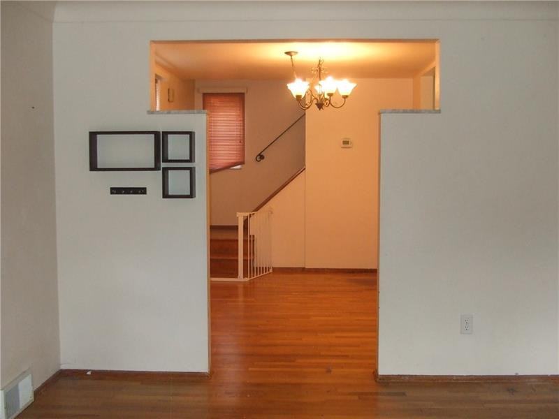 1253 Love St - Photo 2 of 19